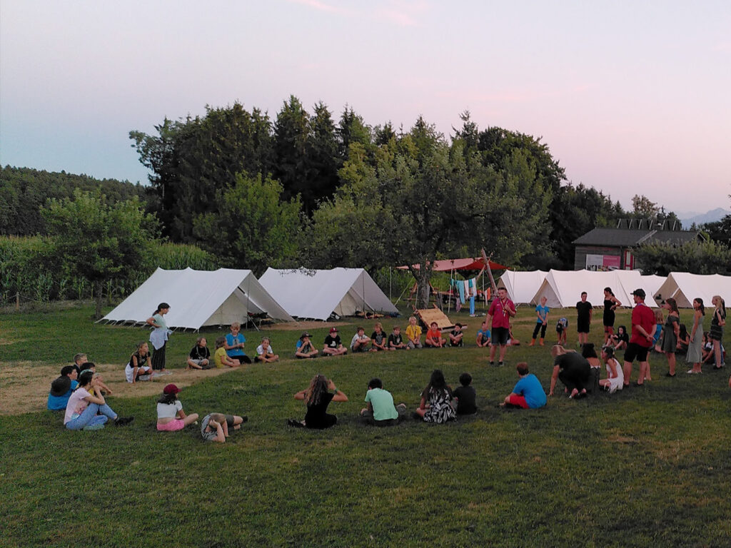 Pfadfinder im Zeltlager