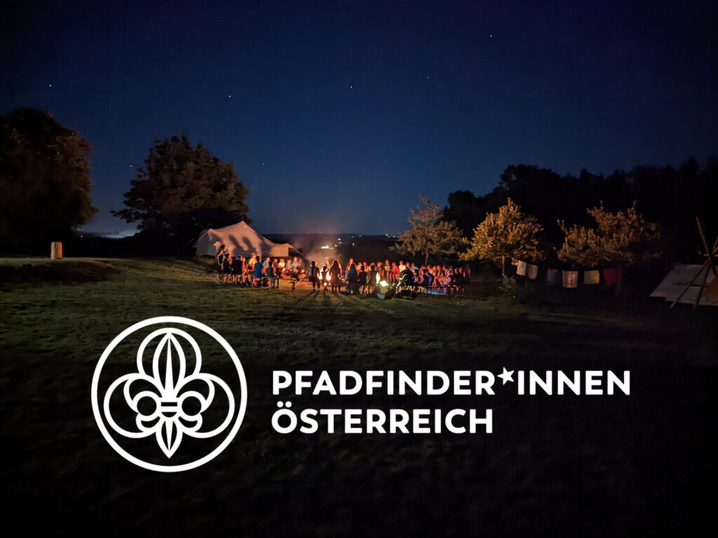 Pfadfinder am Lagerfeuer und Pfadfinder Logo
